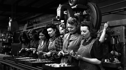 جذور الهجمات على الحقوق الإنجابية: تحليل ماركسي