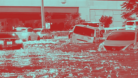 فيضانات دبي