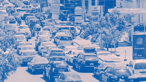 سكّان لبنان بين سندان الحرب ومطرقة الاحتكارات