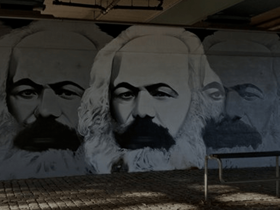 استعادة ماركس: مبادئ العدالة كأساس حاسم في الواقعية الاخلاقية