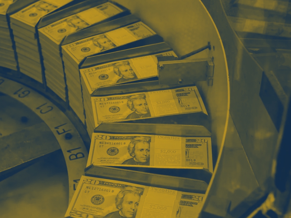 آلة لطباعة العملة