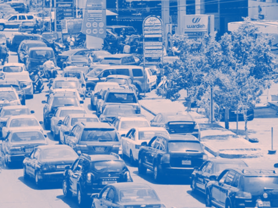 سكّان لبنان بين سندان الحرب ومطرقة الاحتكارات