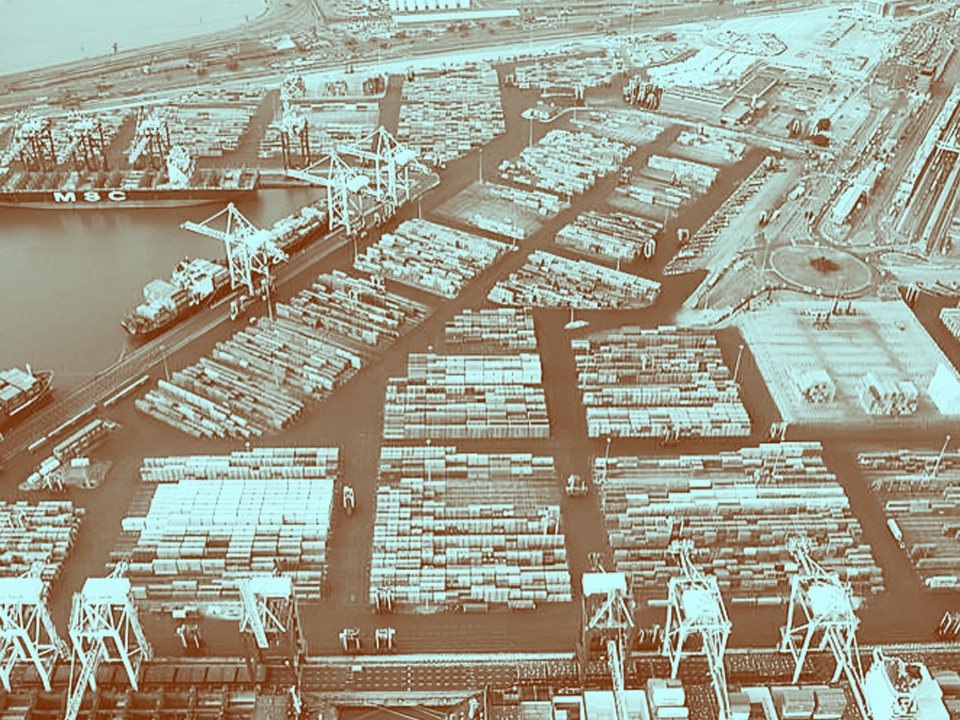 الدور الإمبريالي الفرعي للإمارات العربية في أفريقيا