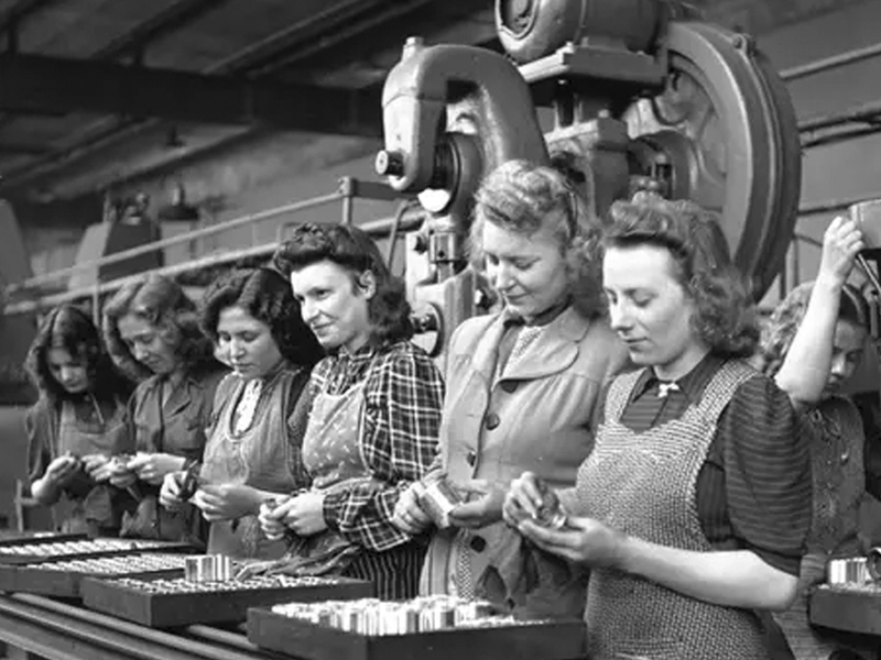 جذور الهجمات على الحقوق الإنجابية: تحليل ماركسي