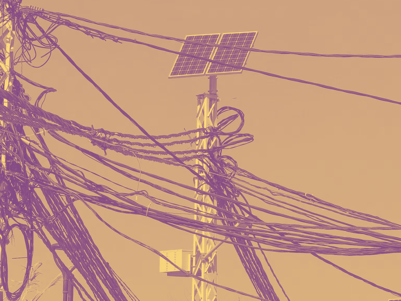 لماذا لم تنجح الرهانات اللبنانية على حل أزمة الكهرباء عبر مشاريع الربط والاستجرار من الخارج؟