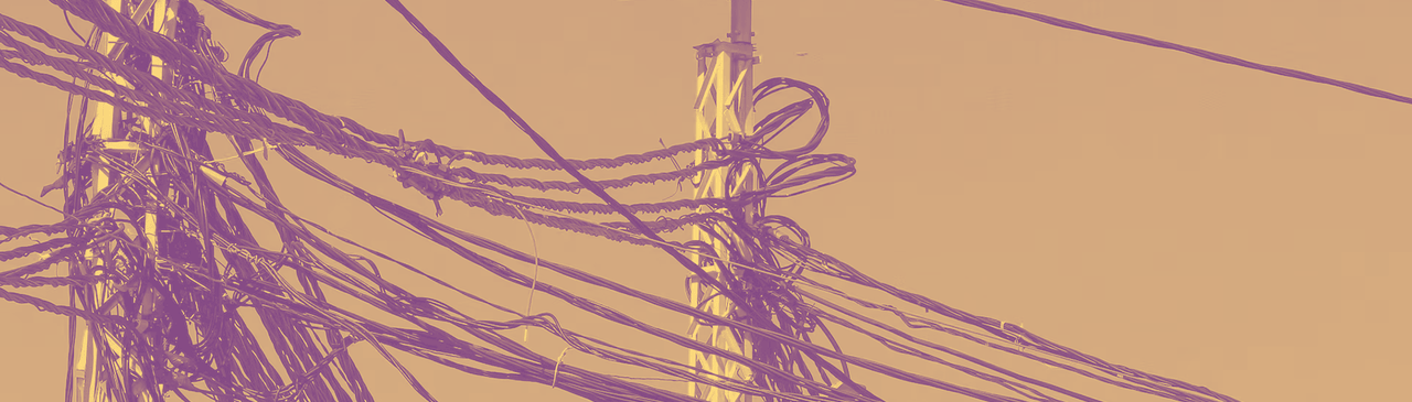 لماذا لم تنجح الرهانات اللبنانية على حل أزمة الكهرباء عبر مشاريع الربط والاستجرار من الخارج؟