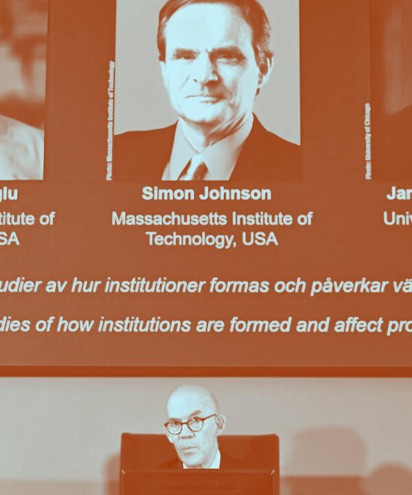nobel econimics 2024